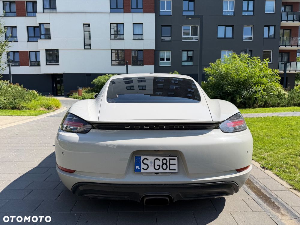 Porsche 718 Cayman - 10