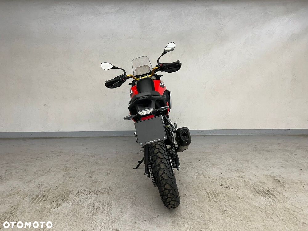 BMW F - 3