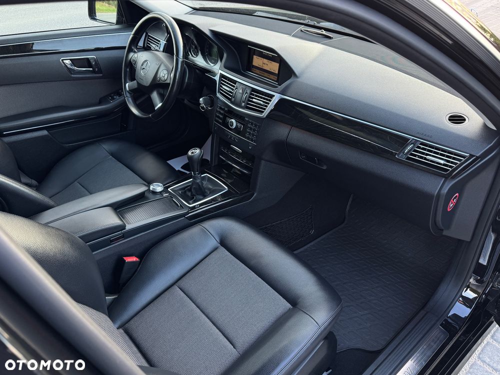 Mercedes-Benz Klasa E 200 CGI BlueEffICIENCY Avantgarde - 6