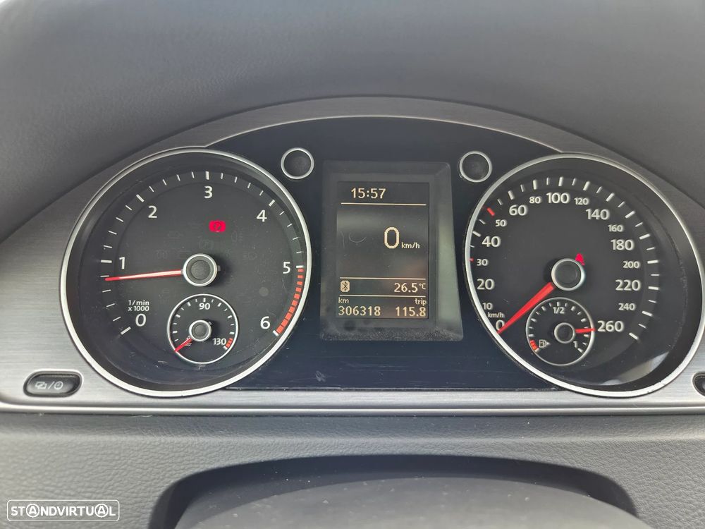 VW Passat 1.6 TDI Confortline - 28