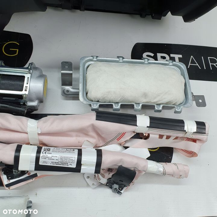 FORD FIESTA MK8 DESKA ROZDZIELCZA KONSOLA KOKPIT PULPIT PODUSZKI AIRBAG AIR BAG PASY KURTYNY KIT SET - 10