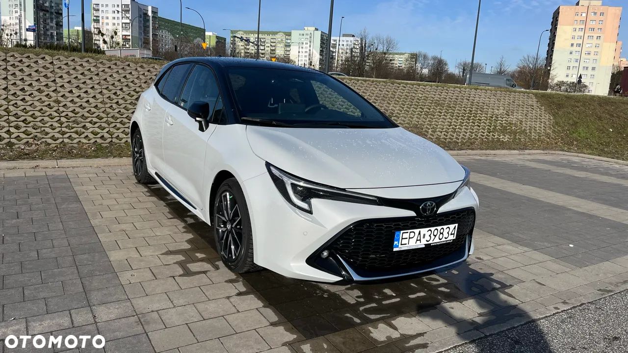 Toyota Corolla 2.0 Hybrid GR Sport Dynamic - 1