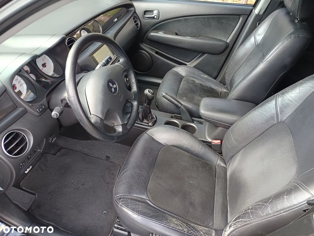 Mitsubishi Outlander 2.0 Turbo 4WD - 4