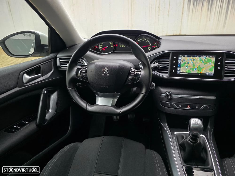 Peugeot 308 1.6 BlueHDi Allure J17 - 39