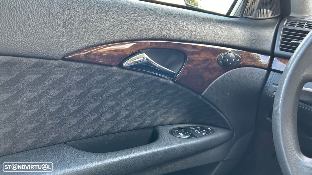 Mercedes-Benz E 320 CDI Elegance DPF - 23