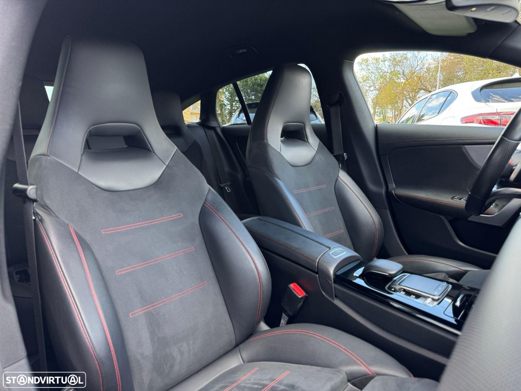 Mercedes-Benz CLA 180 d Shooting Brake AMG Line Aut. - 16