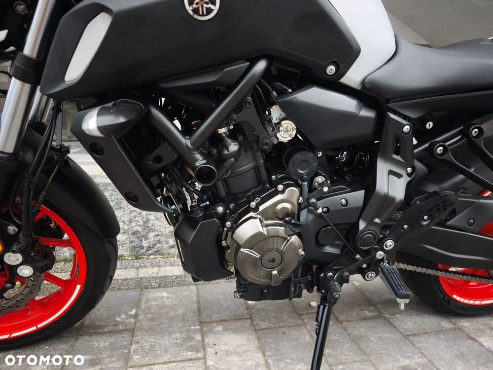 Yamaha MT - 16