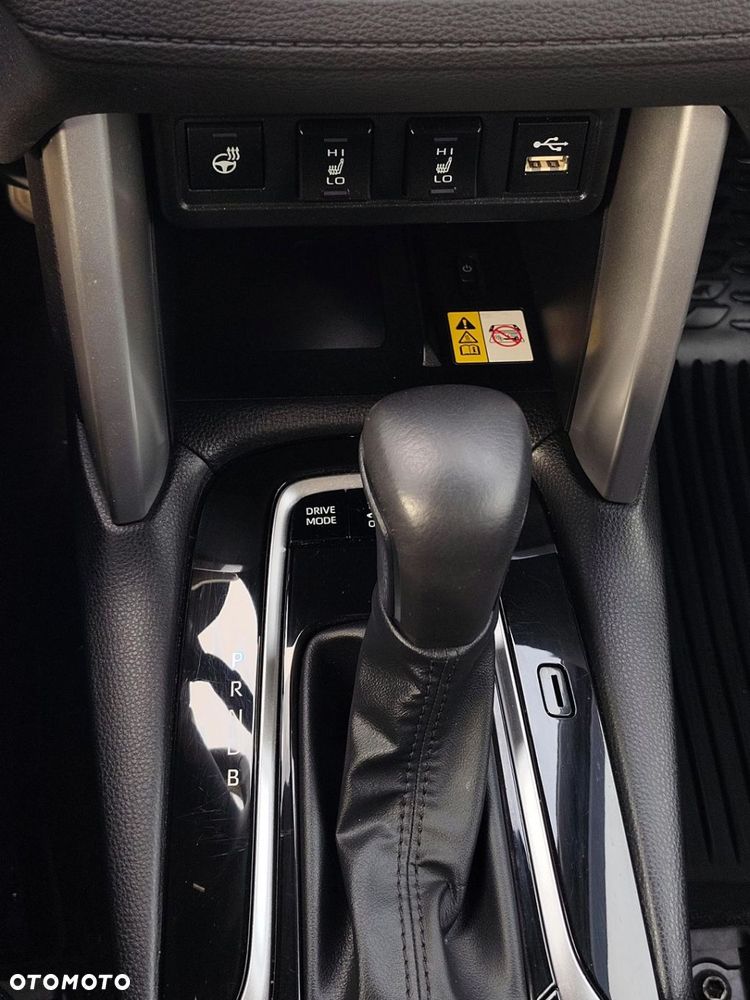 Toyota Corolla Cross - 19