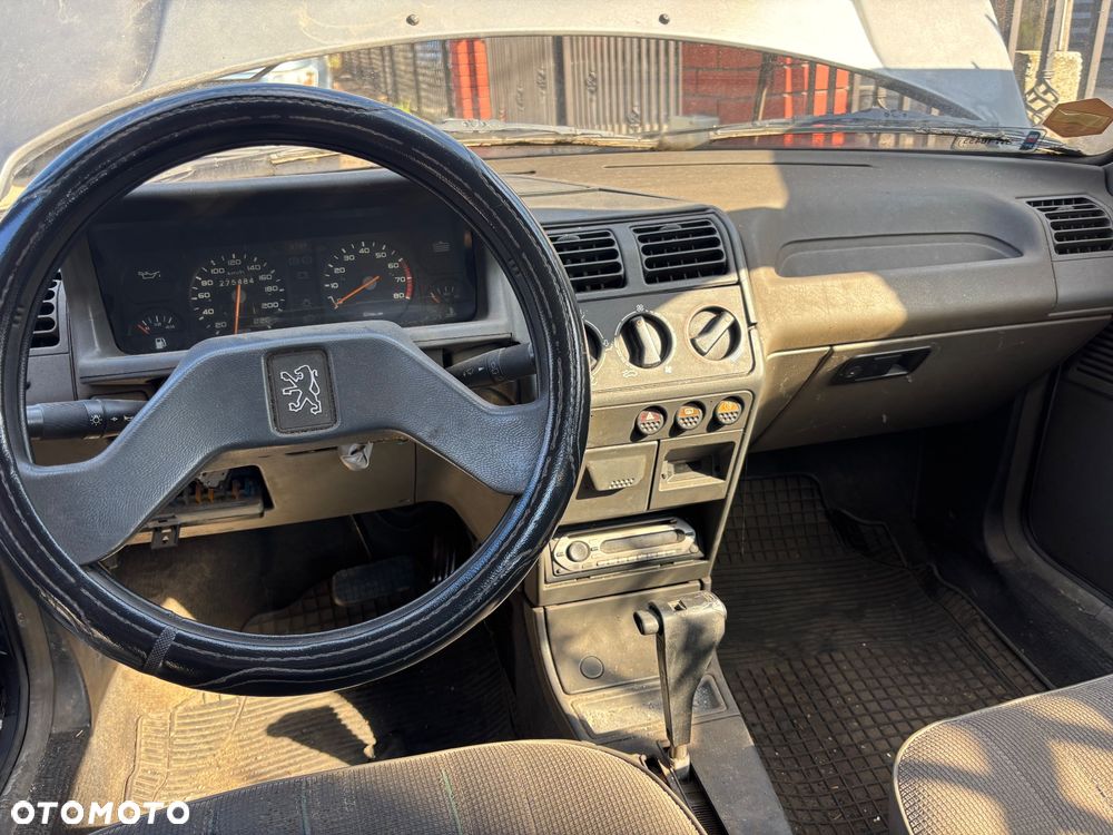 Peugeot 205 - 5