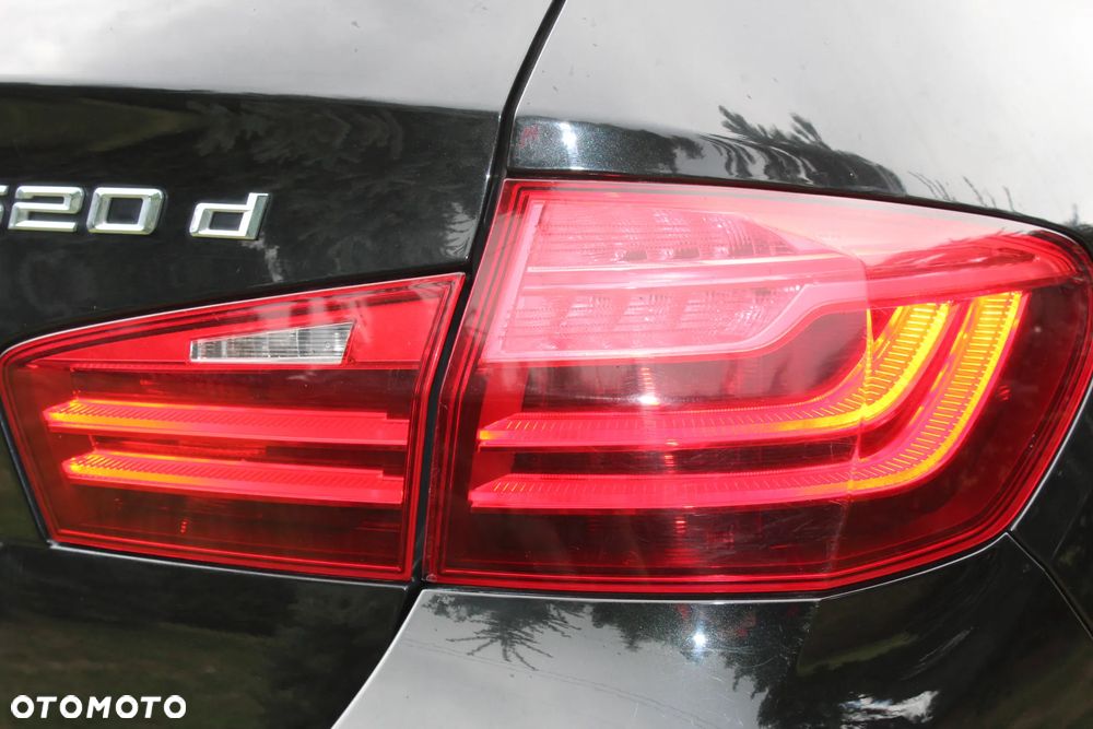 BMW Seria 5 520d Sport Line - 8