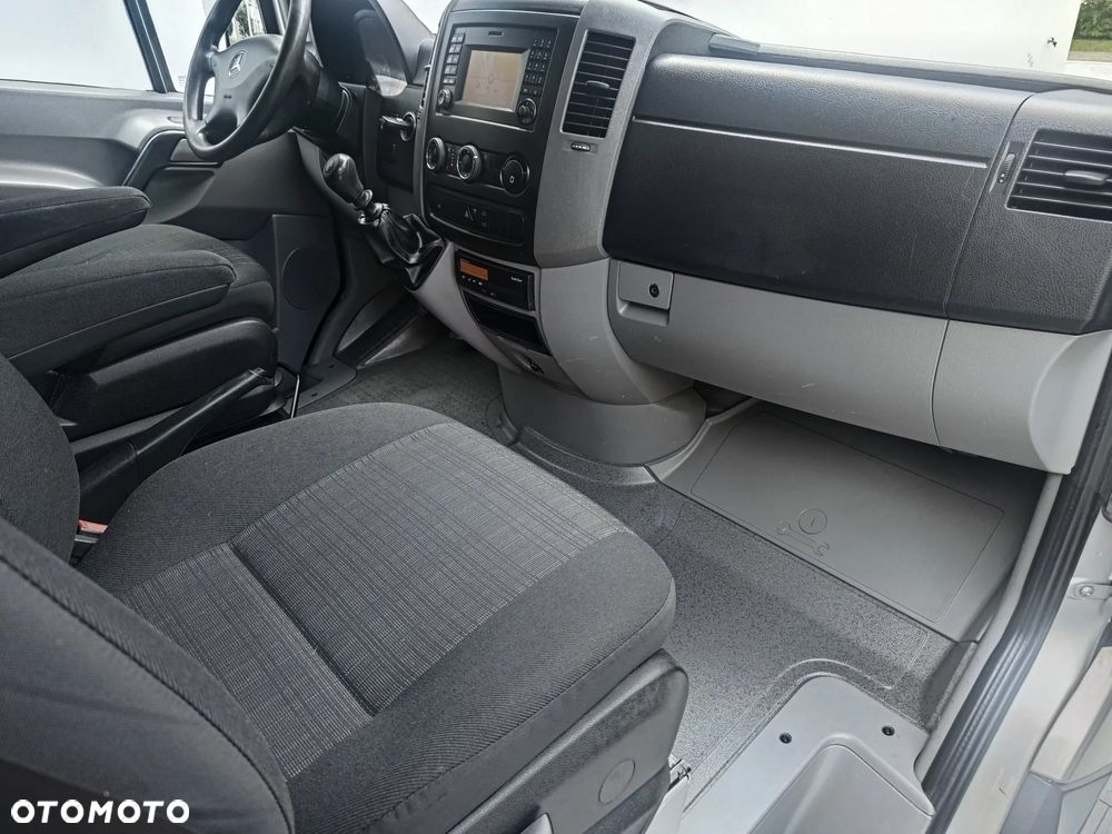 Mercedes-Benz Sprinter - 8