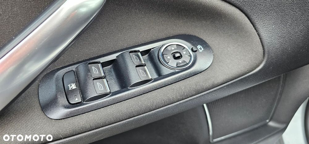 Ford Mondeo 2.0 EcoBoost Trend - 22