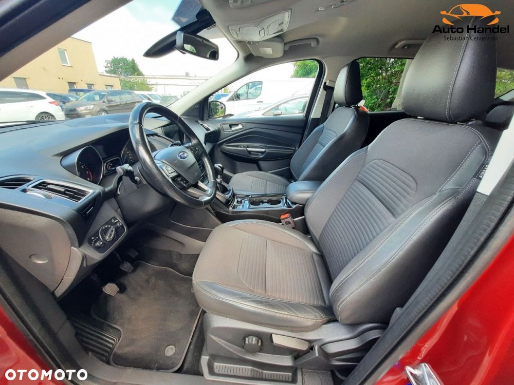 Ford Kuga 1.5 EcoBoost 2x4 Titanium - 39