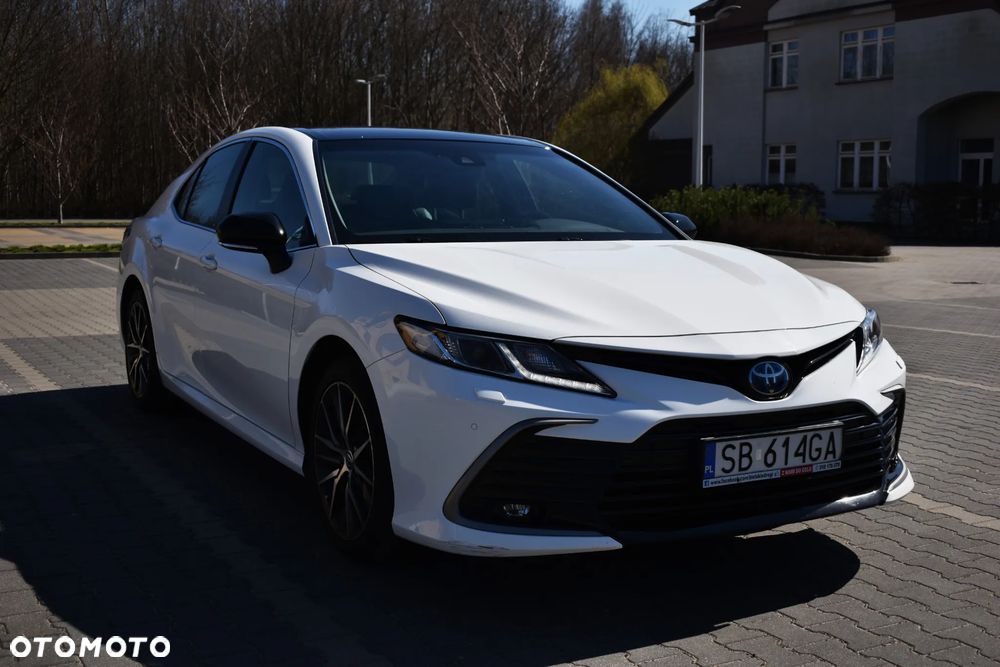 Toyota Camry 2.5 Hybrid Comfort CVT - 1