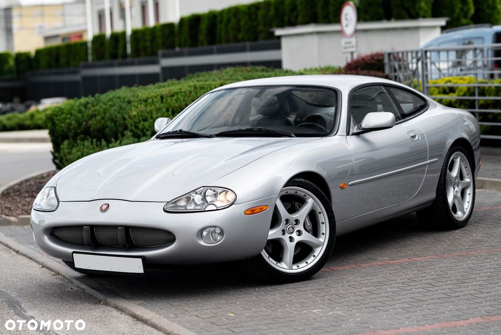 Jaguar XK8 - 1