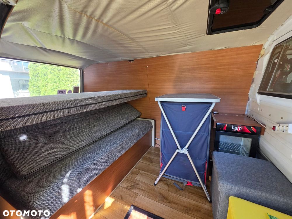 Volkswagen Transporter - 7