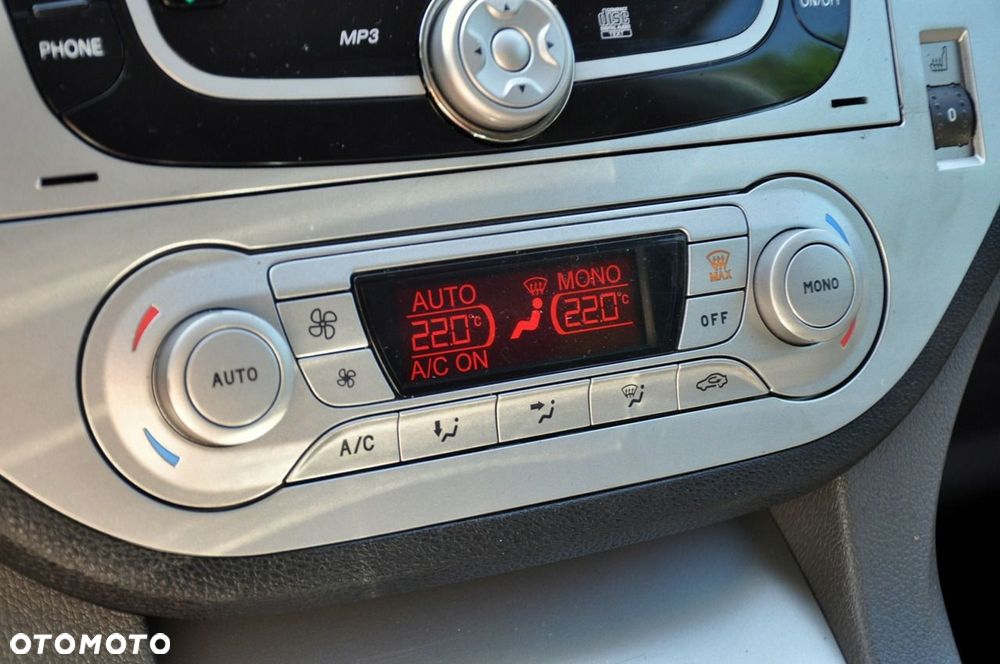 Ford Kuga - 33
