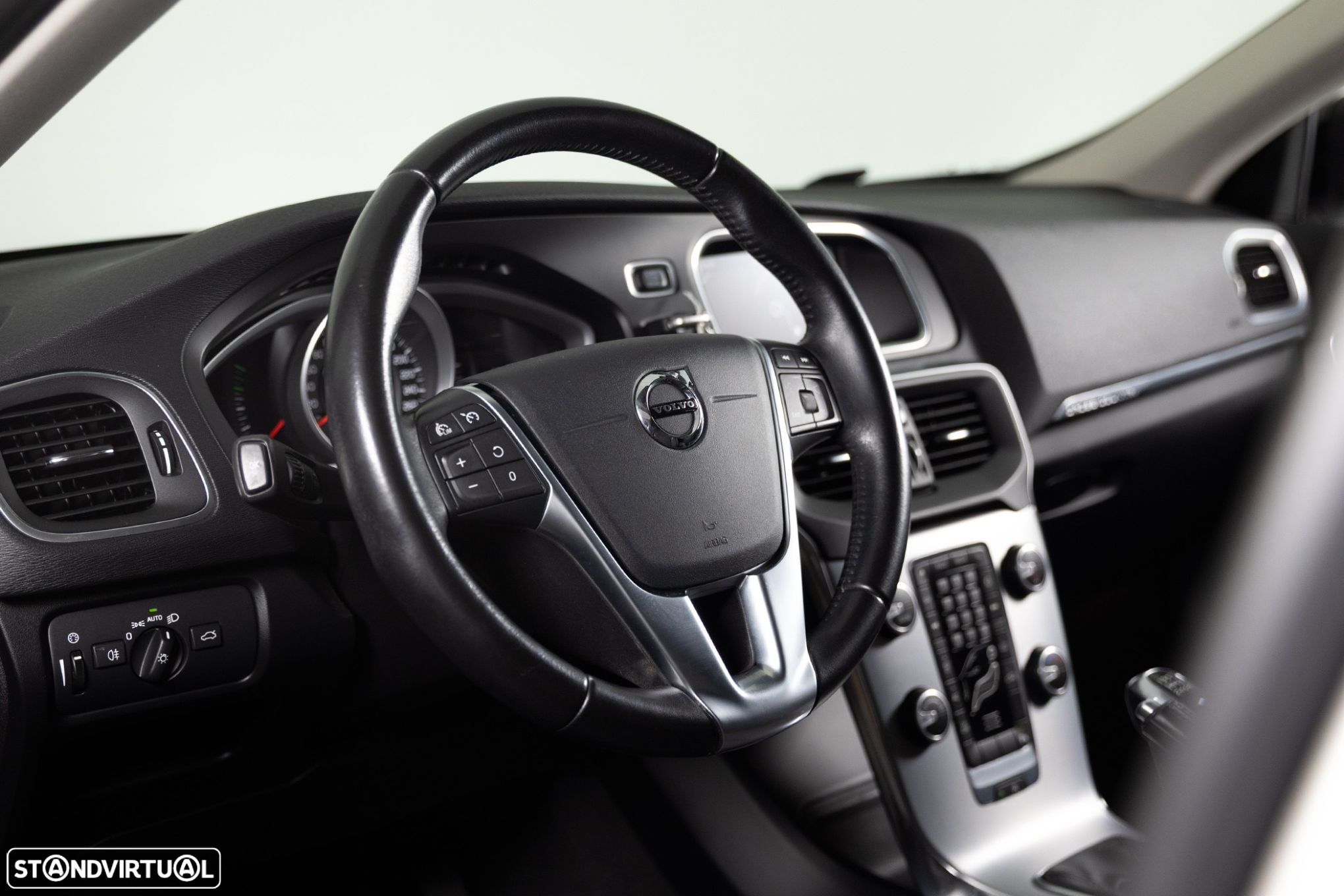 Volvo V40 Cross Country 2.0 D2 Plus - 6