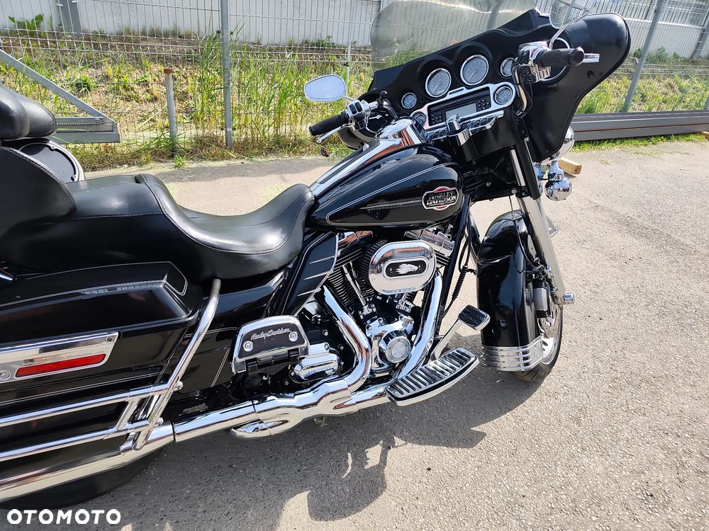 Harley-Davidson FLHTCU Ultra - 20