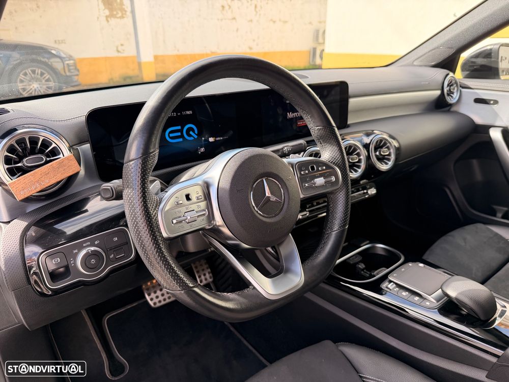 Mercedes-Benz A 250 e 8G-DCT AMG Line - 15