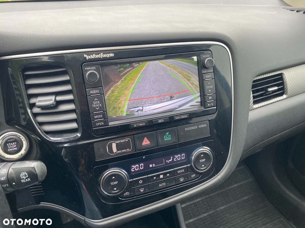 Mitsubishi Outlander - 14