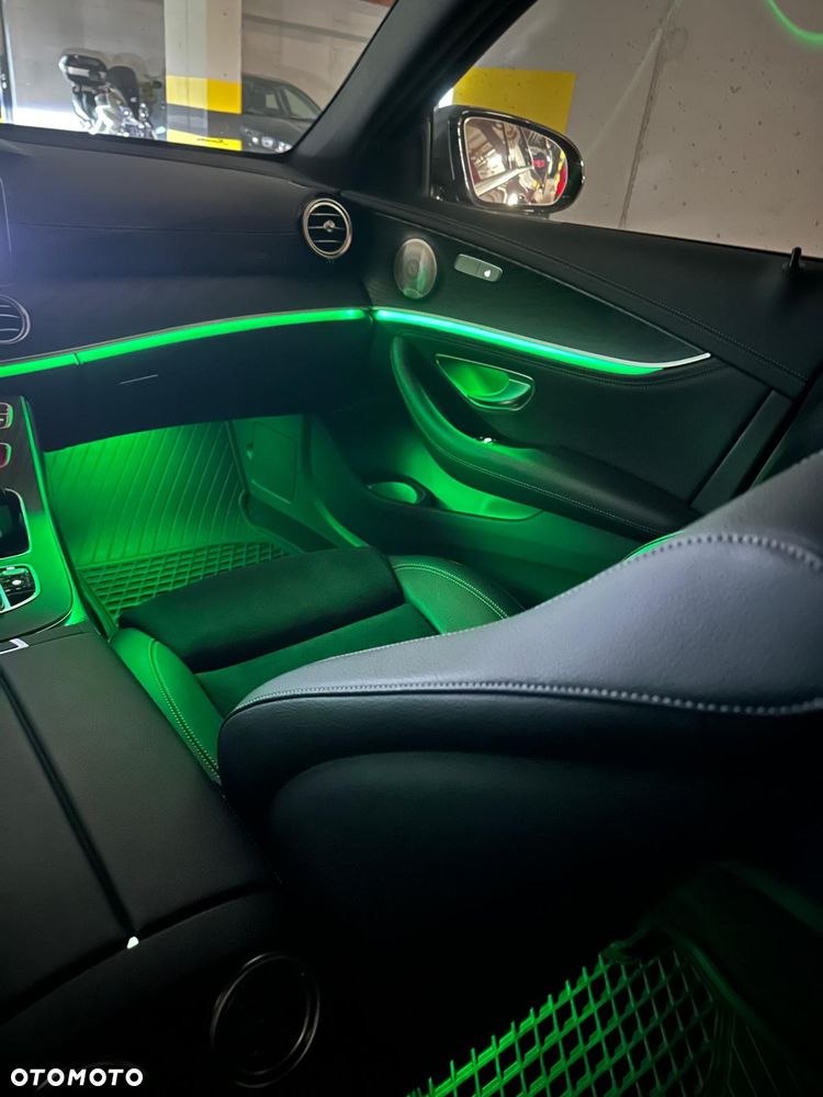 Mercedes-Benz Klasa E 220 d 4-Matic AMG/Avantgarde - 18