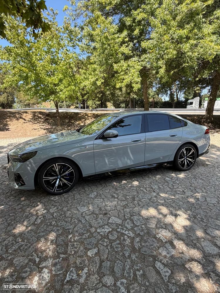 BMW i5 eDrive40 Pack Desportivo M - 14