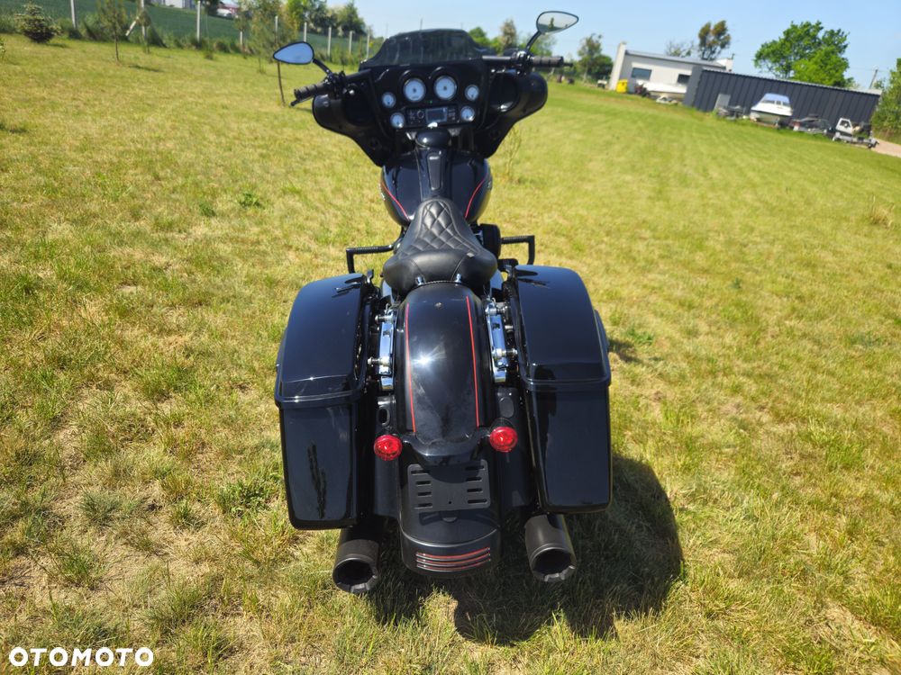 Harley-Davidson Touring Street Glide - 12