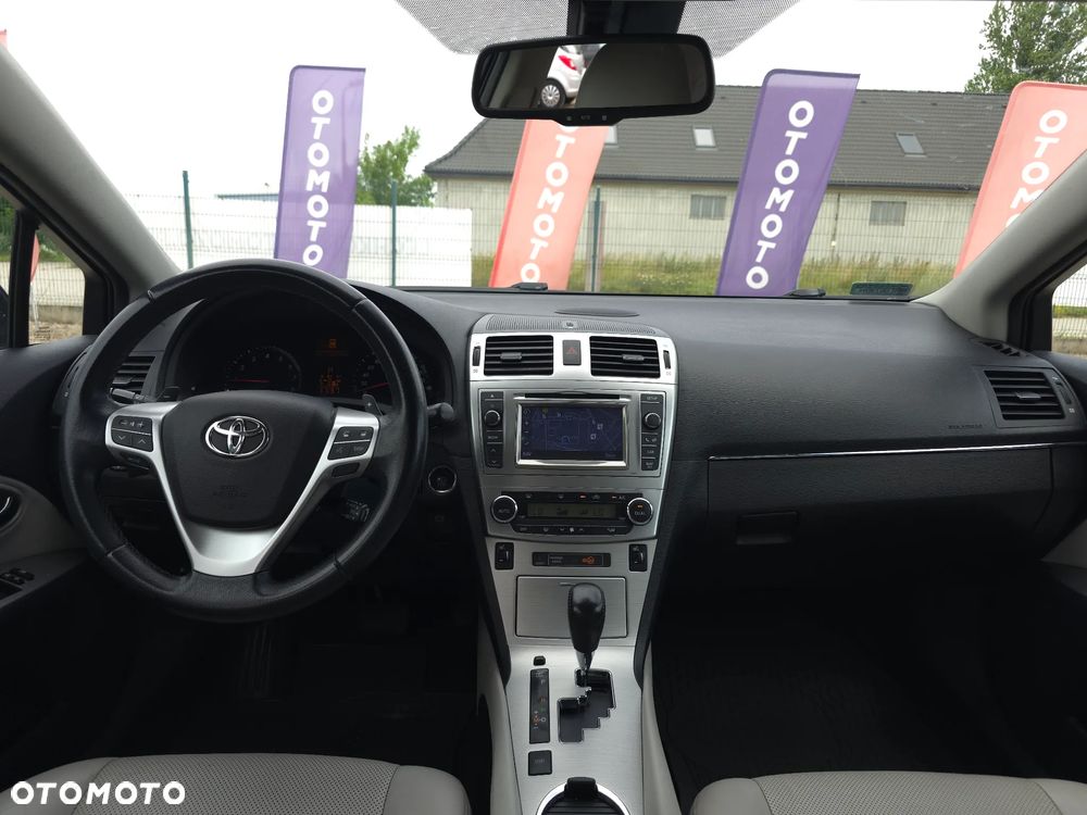 Toyota Avensis 2.0 Prestige NAVI MS - 40