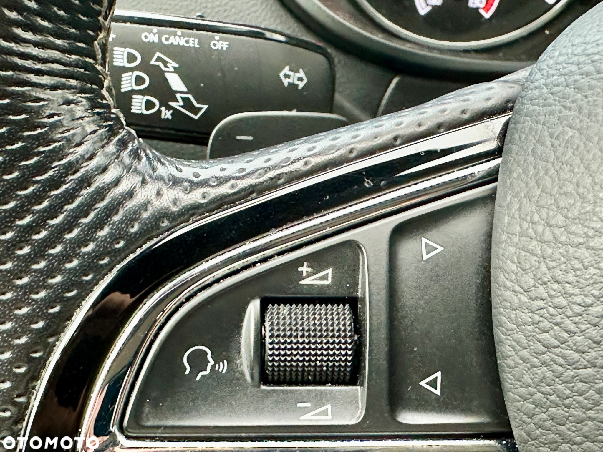 Skoda Octavia Combi 2.0 TDI DSG RS - 30
