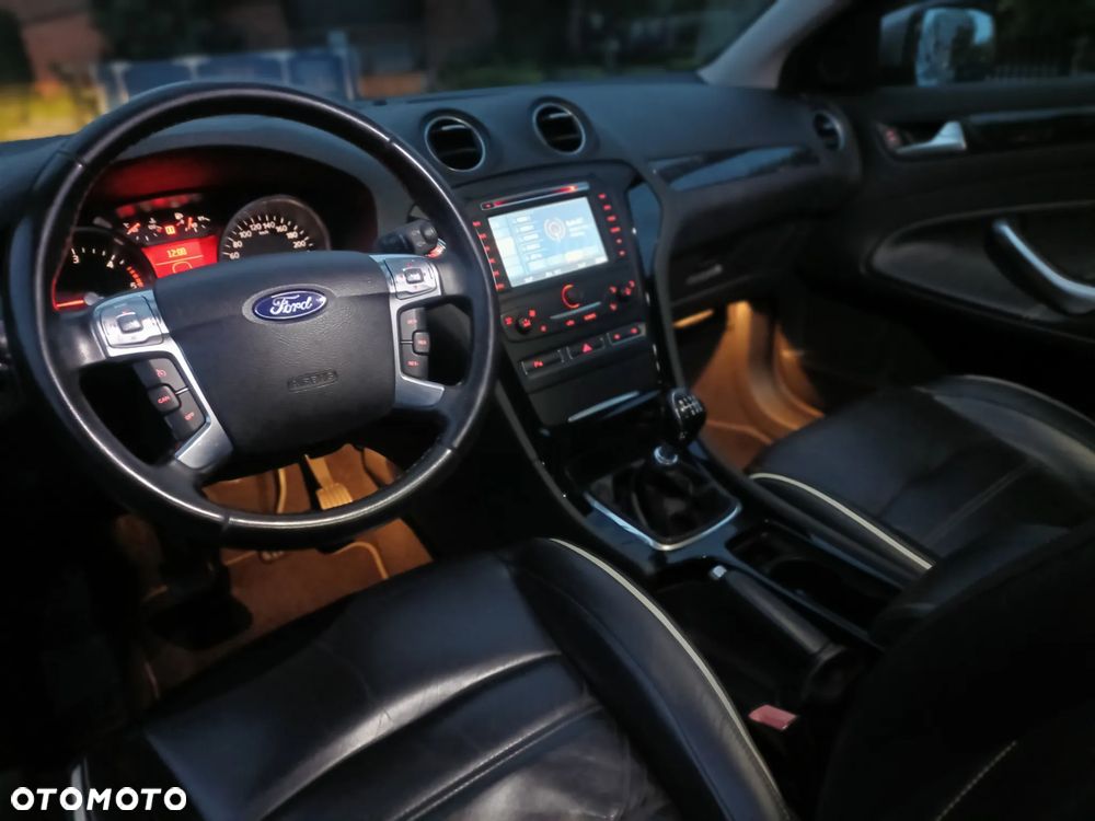 Ford Mondeo 1.8 TDCi Gold X - 34