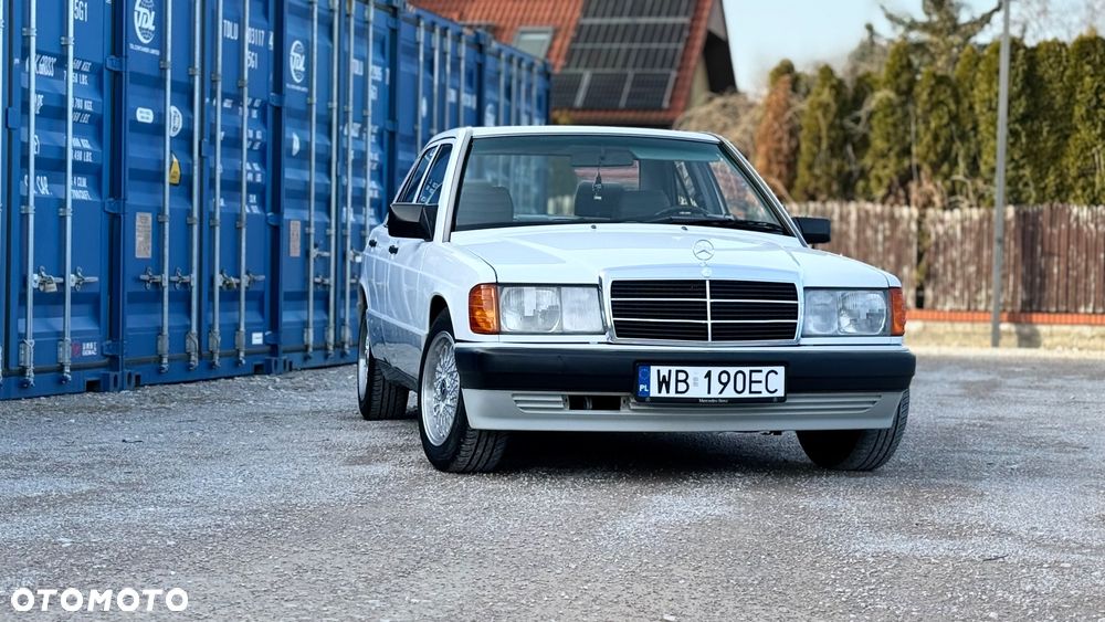 Mercedes-Benz W201 (190) - 4