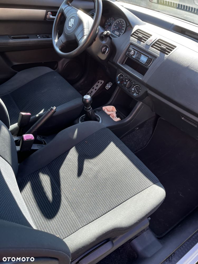 Suzuki Swift 1.3 Classic - 8
