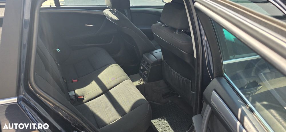 BMW Seria 5 520d Touring Aut. Edition Exclusive - 7