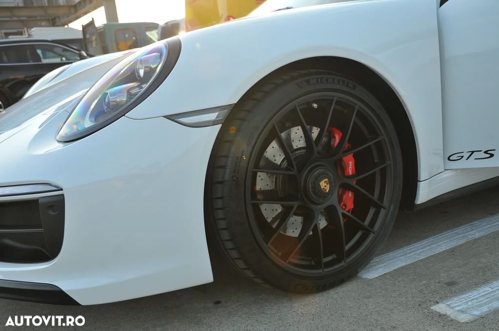Porsche 911 4S PDK - 35