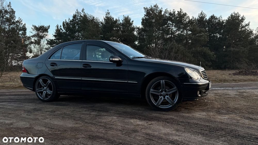 Mercedes-Benz Klasa C 240 Classic 4-Matic - 3