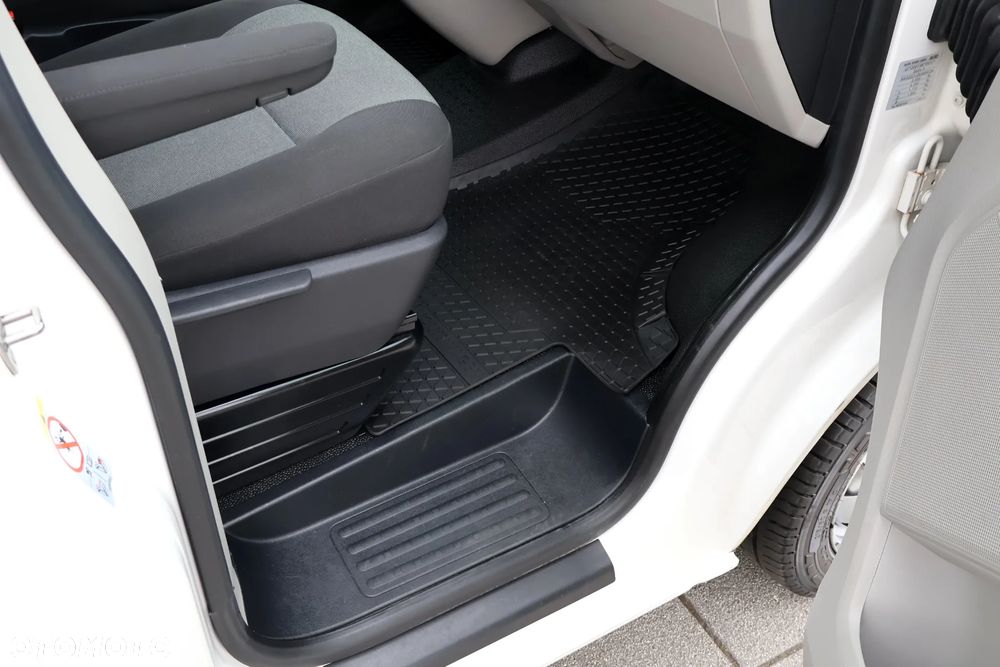 Volkswagen Transporter DSG KONTENER 8EP+WINDA750kg+DRZWI BOCZNE KLIMA KAMERA TEMPOMAT FV23% - 25