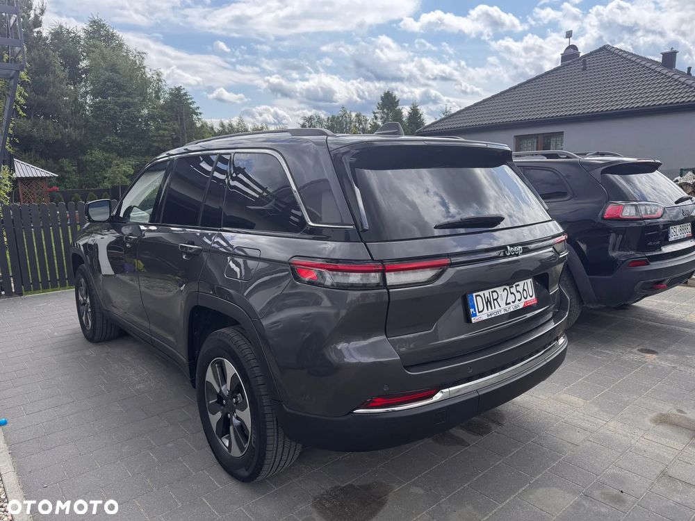 Jeep Grand Cherokee - 1