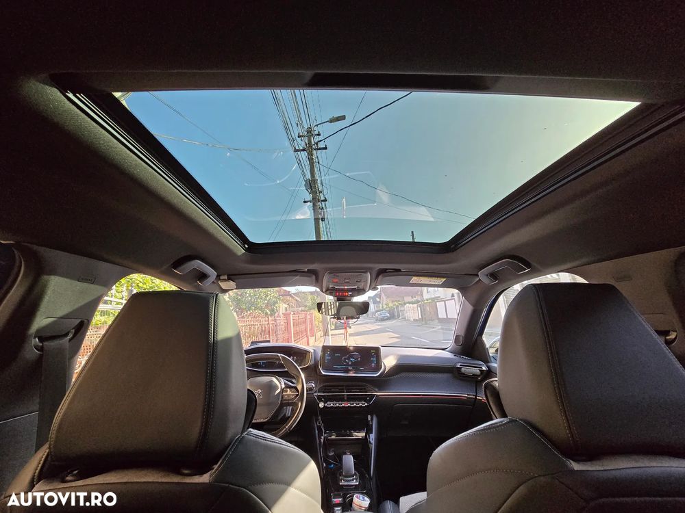 Peugeot 2008 e-2008 GT - 9