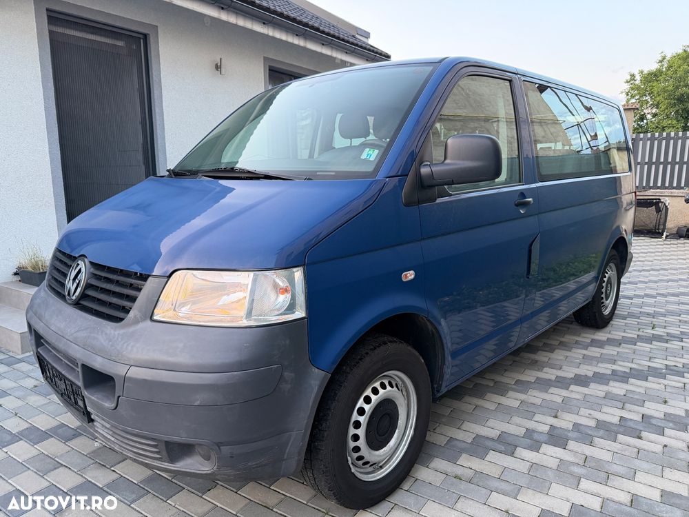 Volkswagen Transporter - 1