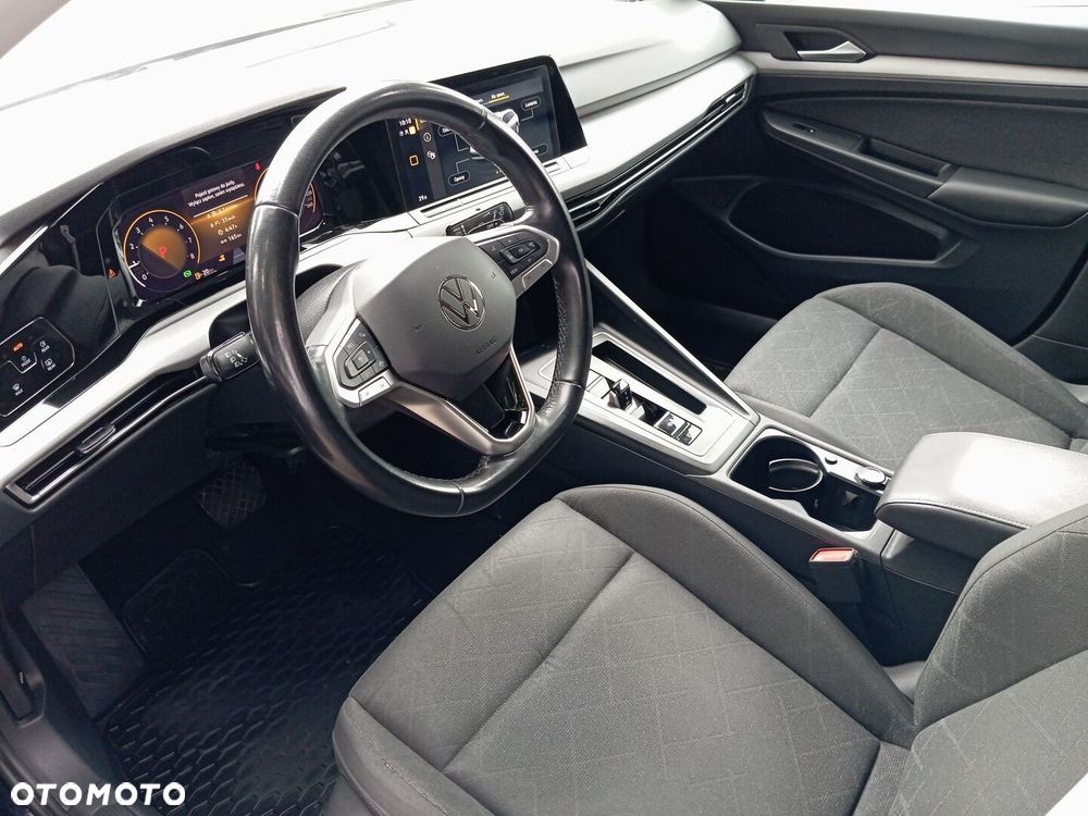 Volkswagen Golf - 10