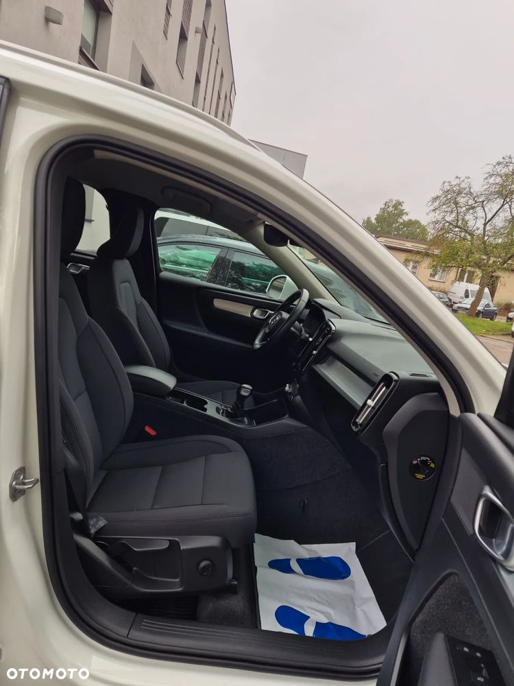 Volvo XC 40 T2 Plus Bright - 11