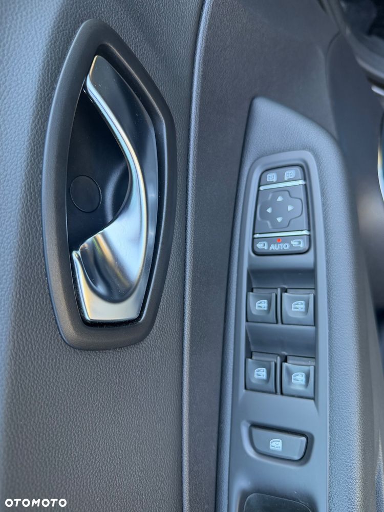 Renault Captur - 13