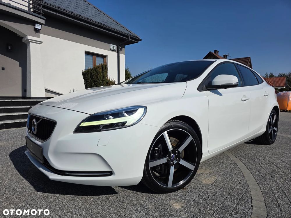 Volvo V40 D4 Geartronic Momentum - 10