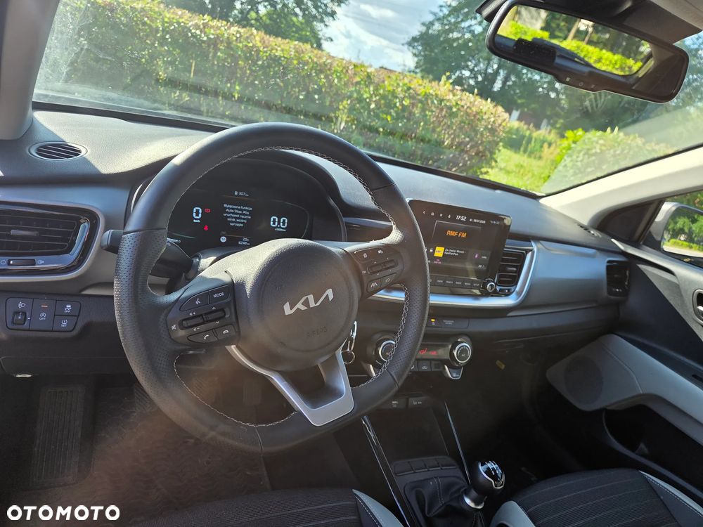 Kia Stonic 1.2 L - 4