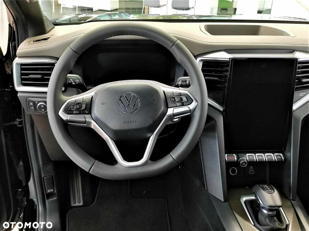 Volkswagen Amarok - 8