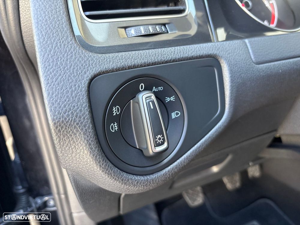 VW Golf Variant 1.6 TDi Confortline - 12