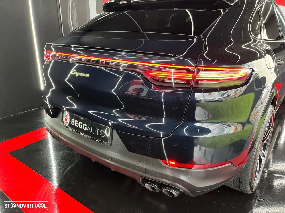 Porsche Cayenne Coupé E-Hybrid - 12