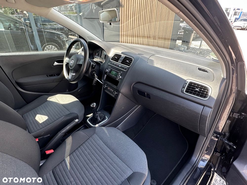 Volkswagen Polo 1.2 Blue Motion Technology Comfortline - 32
