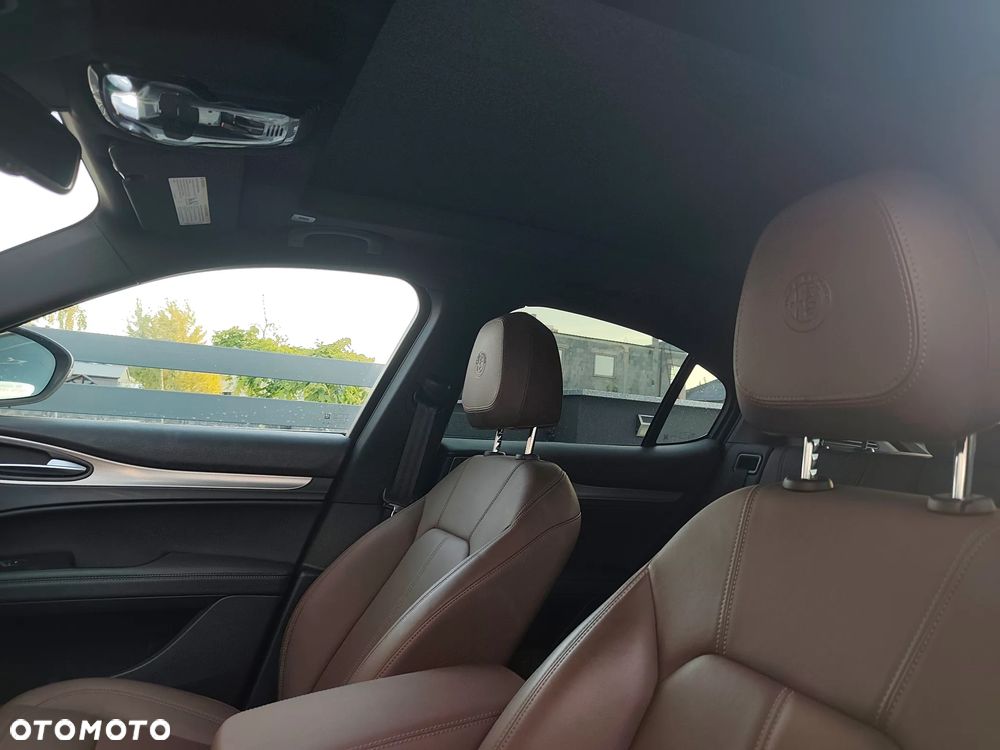 Alfa Romeo Stelvio - 20